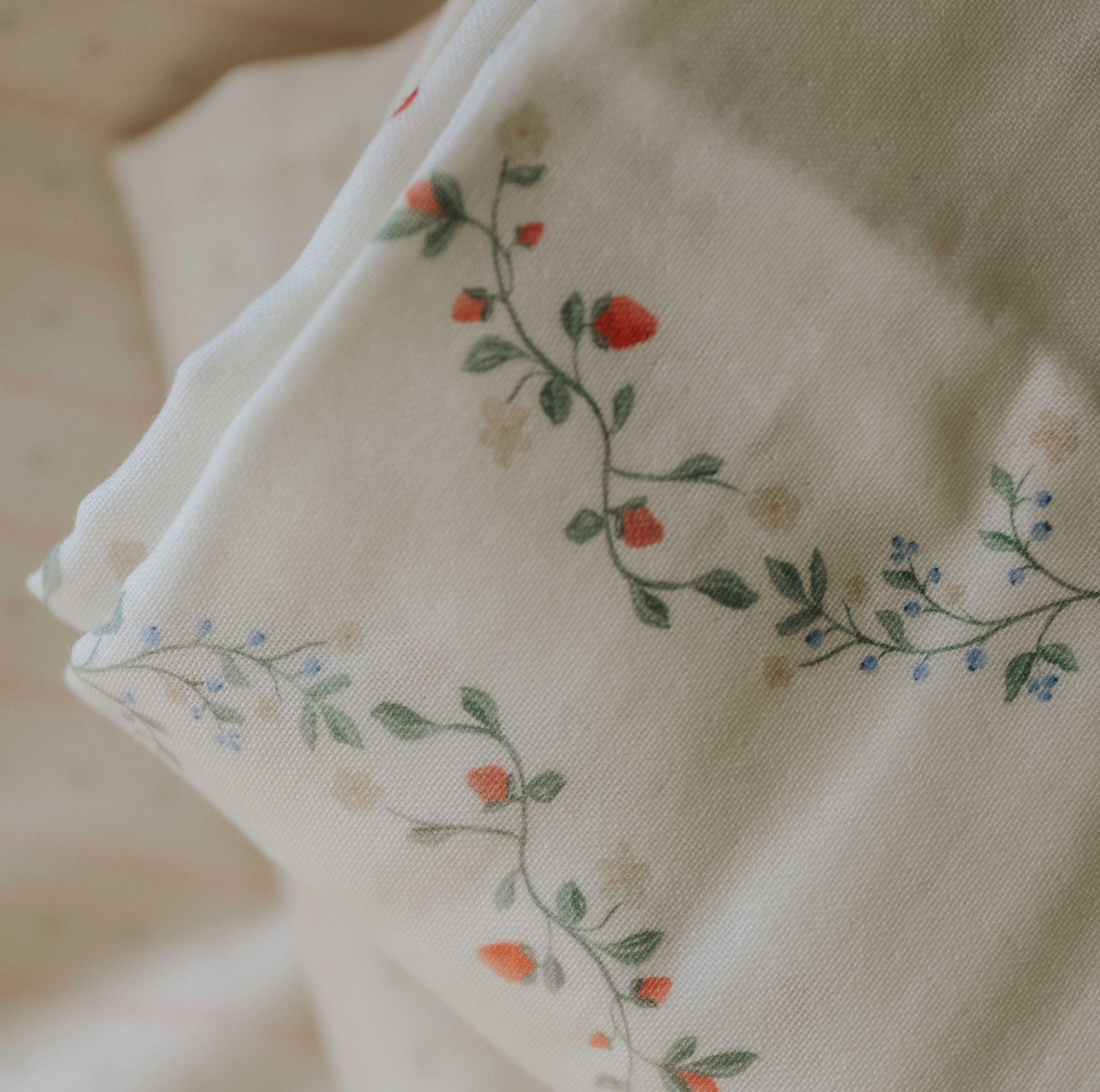 Botanical Berries Swaddle - Ivory