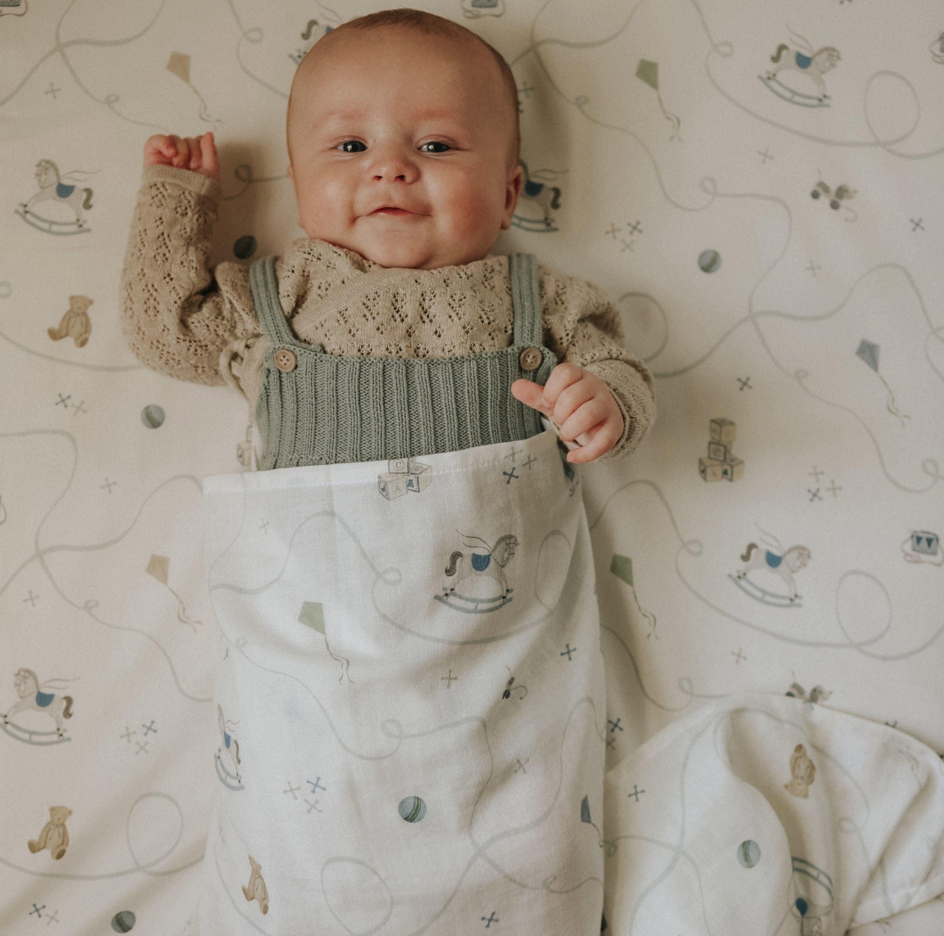 Little Toy Chest Swaddle - Ivory