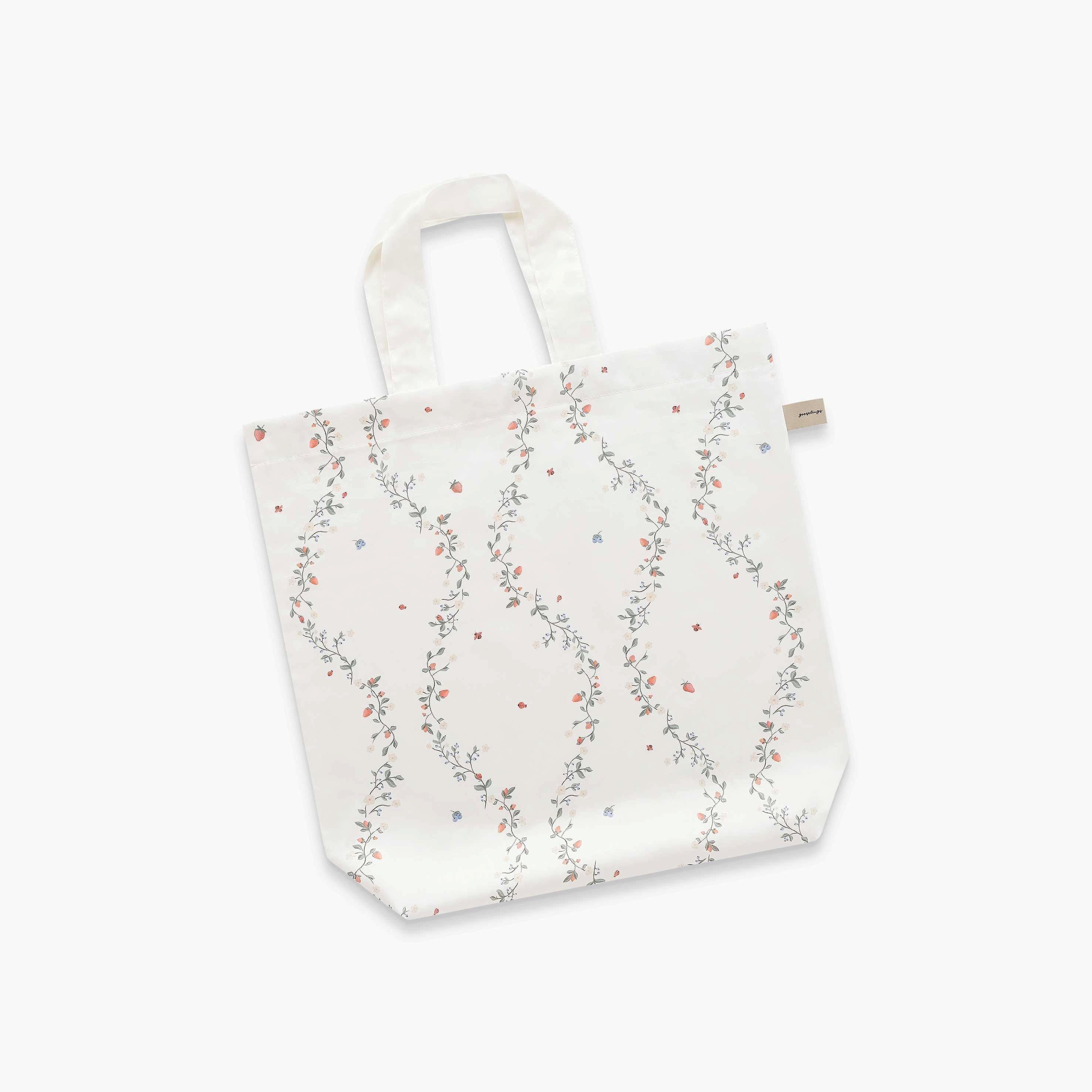 Botanical Berries Playmat - Ivory image number 3