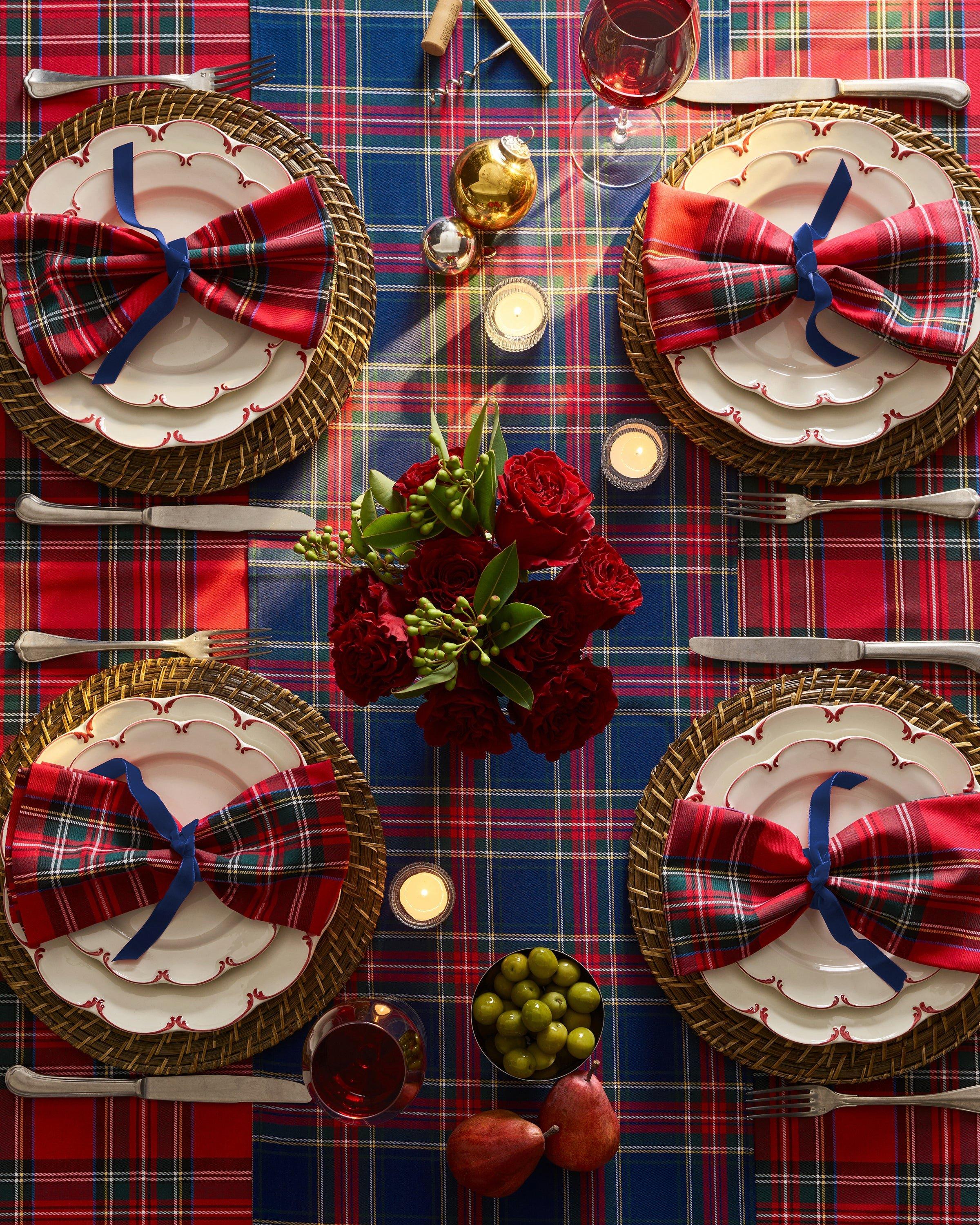 Signature Twill Tablecloth in Windsor Tartan image number 2