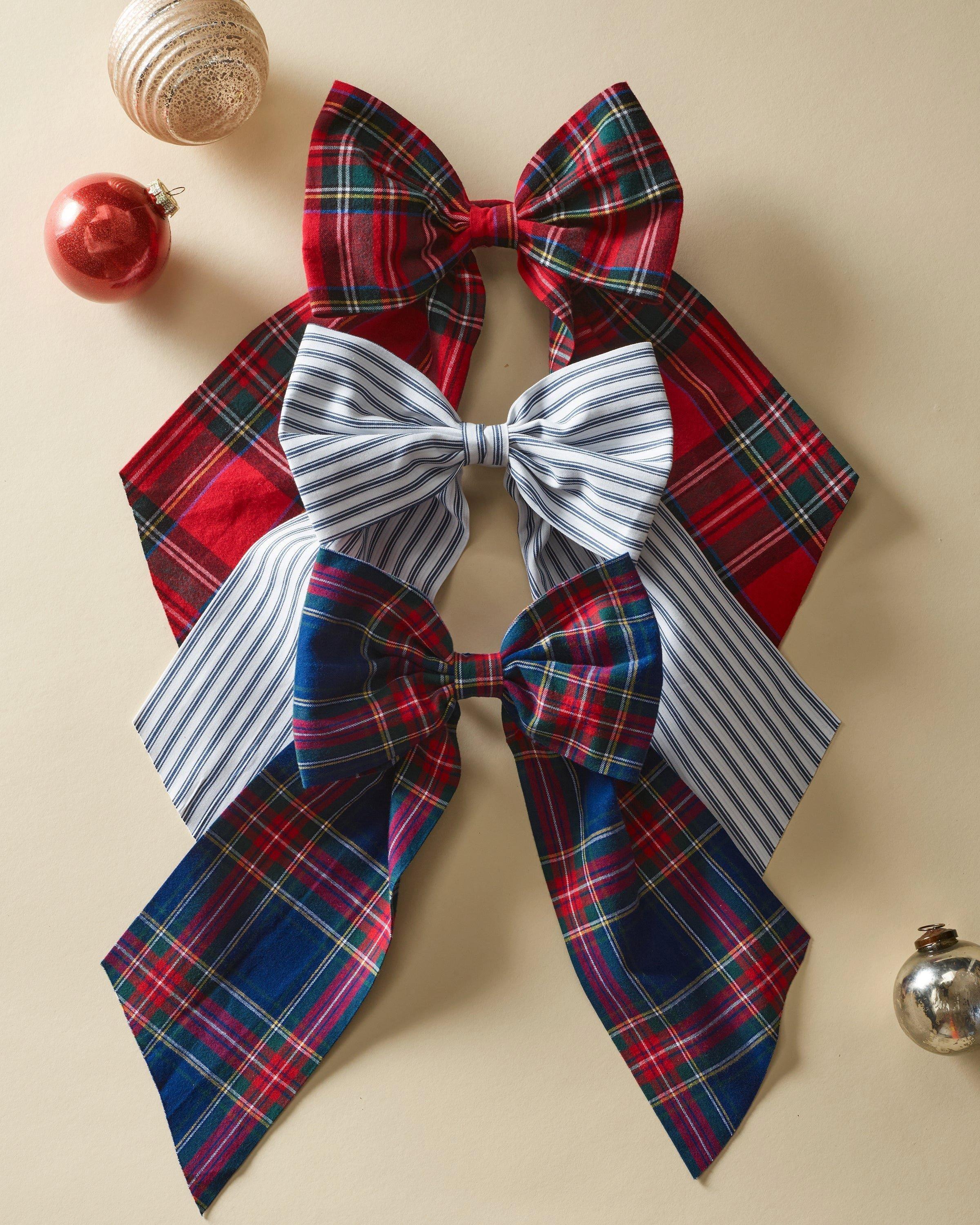 Wreath Bow in Windsor Tartan image number 2