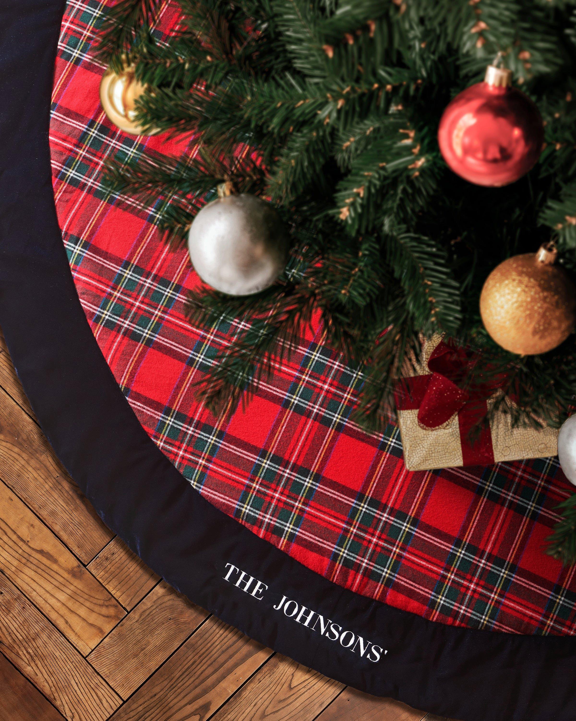 Christmas Tree Skirt in Imperial Tartan image number 1