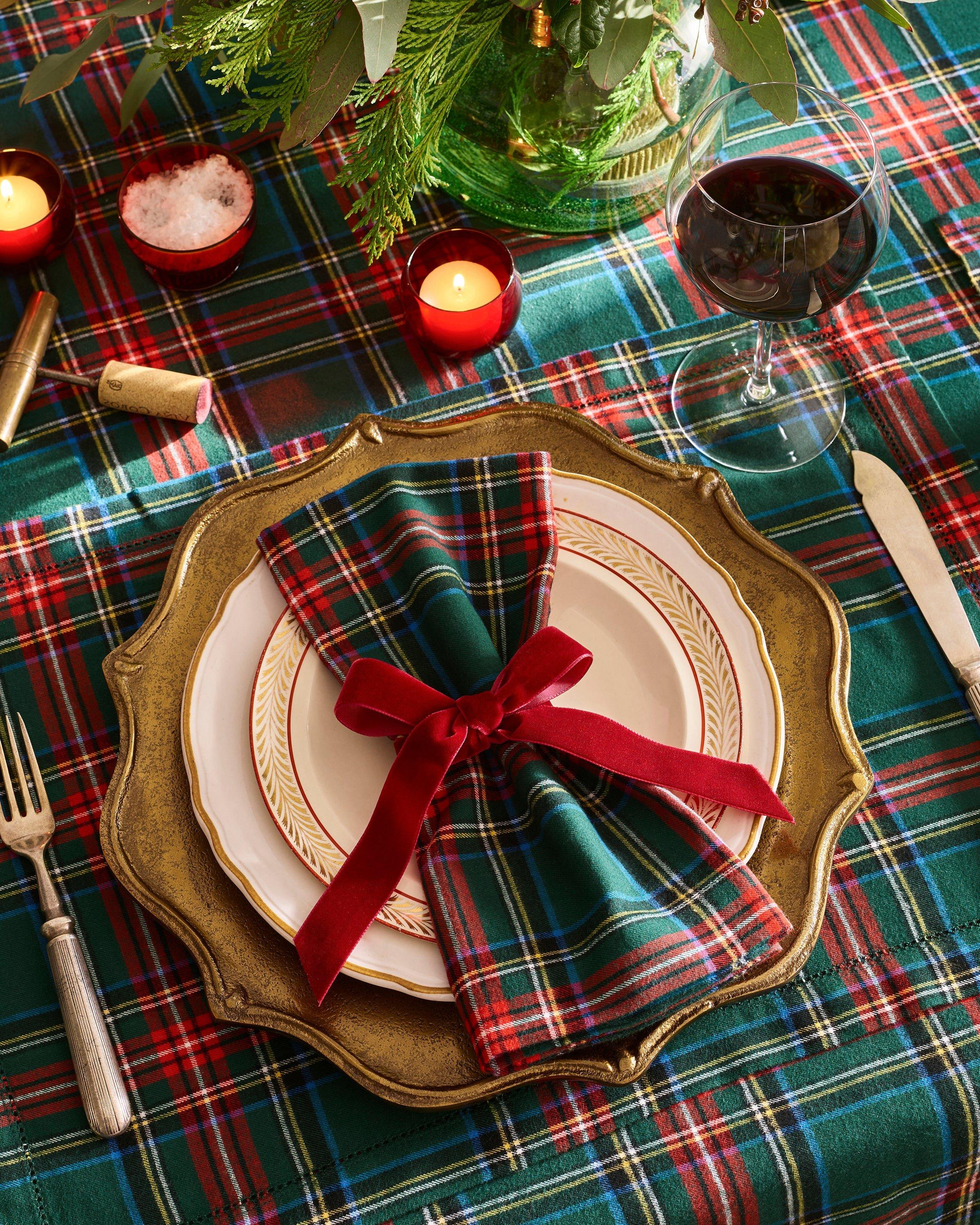 Signature Twill Napkins in Kensington Tartan (Set of 4) image number 1