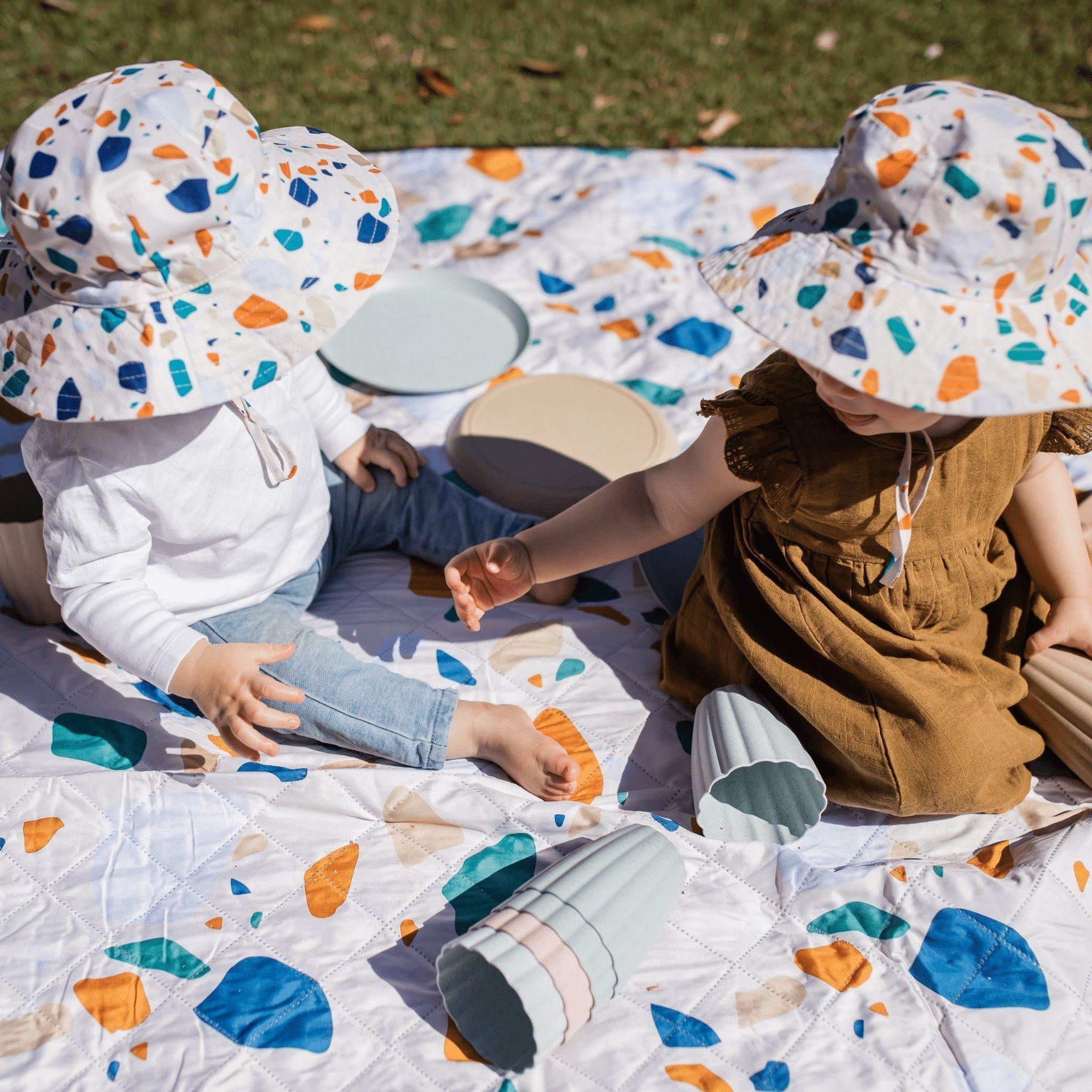 Charlie Picnic Rug image number 4