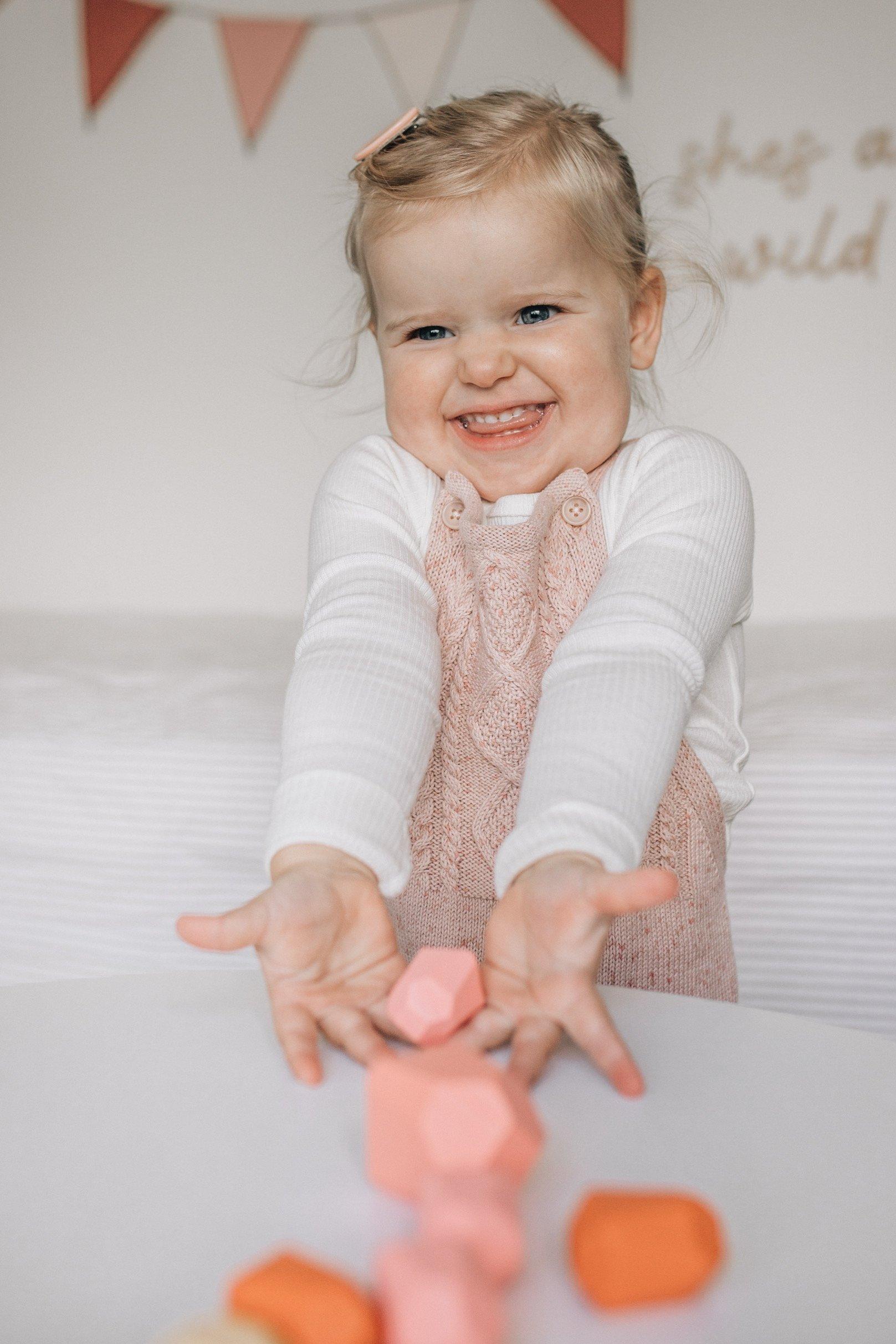 Patience Pebbles image number 3