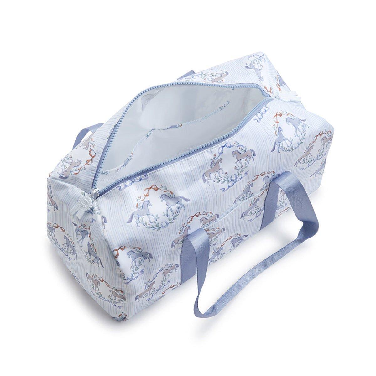 Winners Circle Weekender image number 2