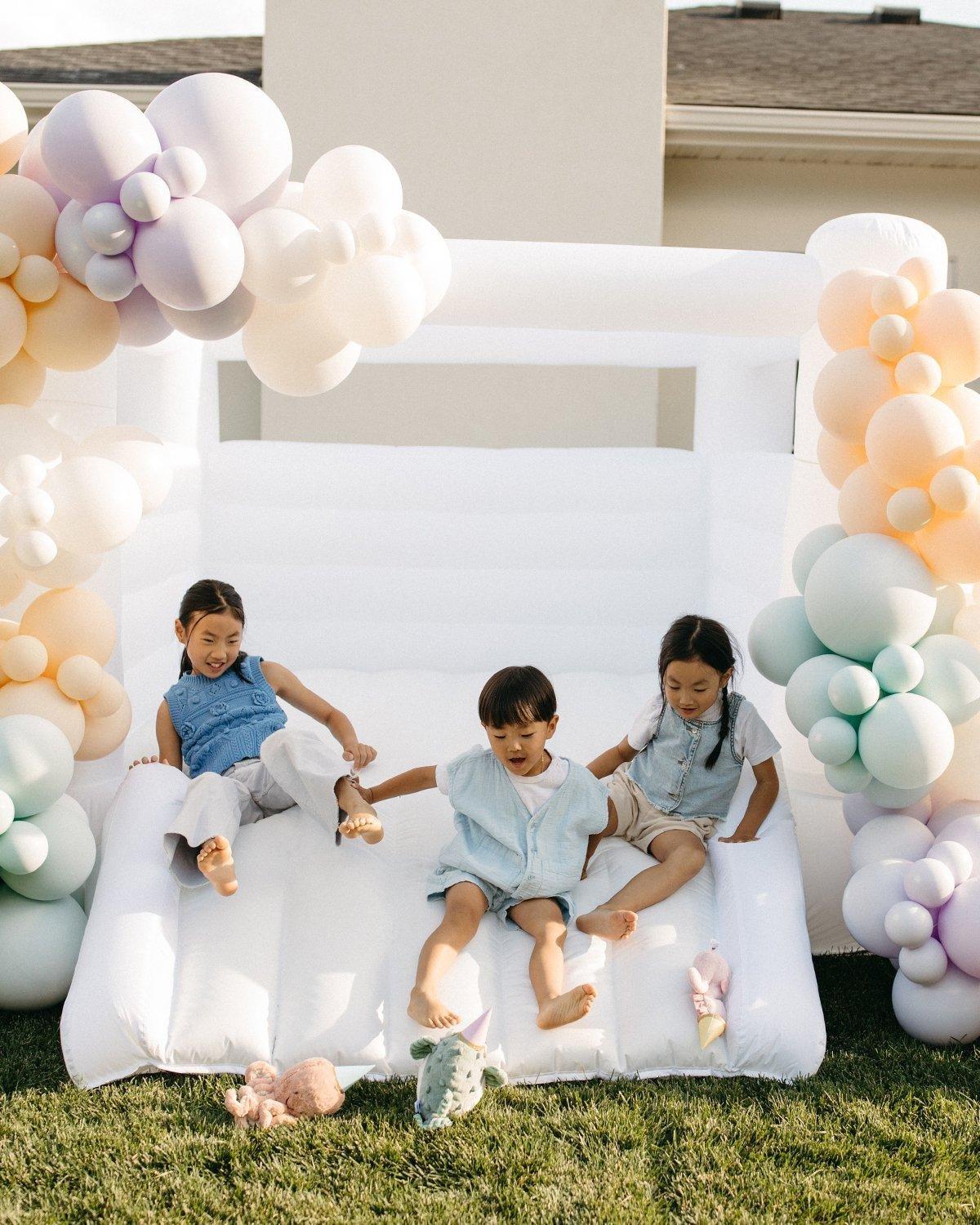 Neutral Walled Tumble 8x8 Bounce House image number 3