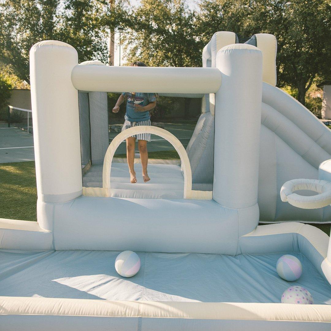All Star Inflatable Sports Court image number 2
