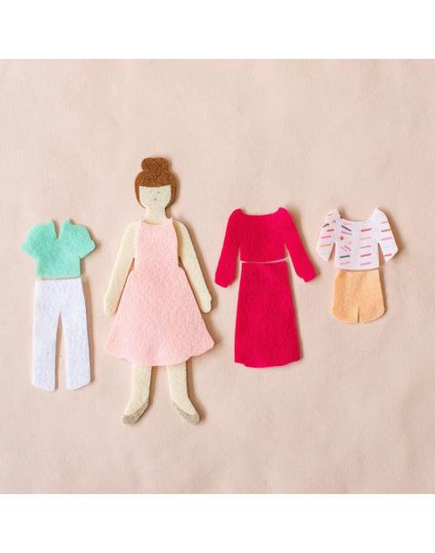 Cinnamon Felt Doll Travel Set
