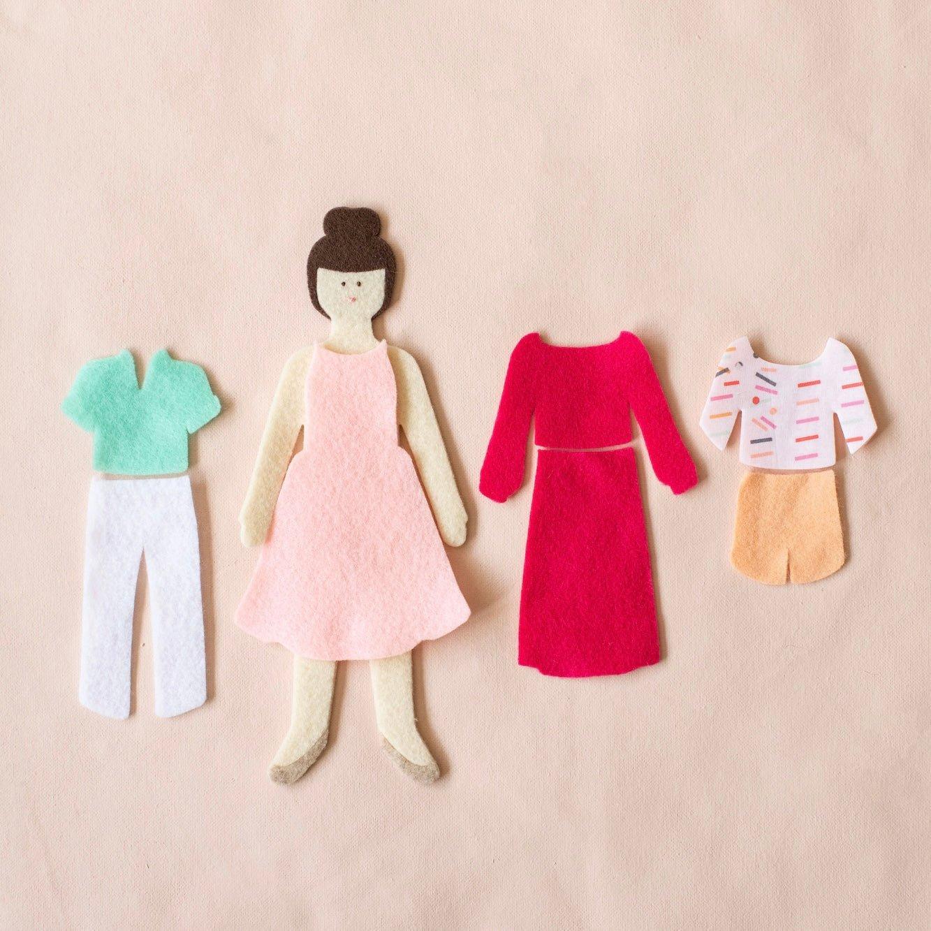 Hazelnut Felt Doll Travel Set