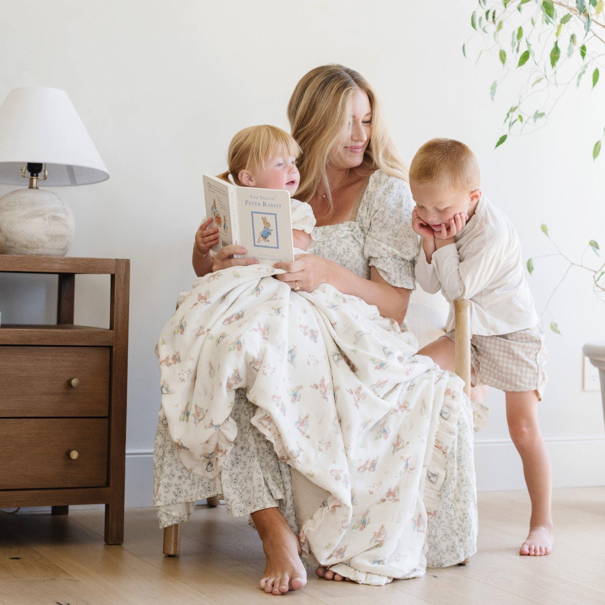 Peter Rabbit Muslin/Lush Blanket - Pink image number 3