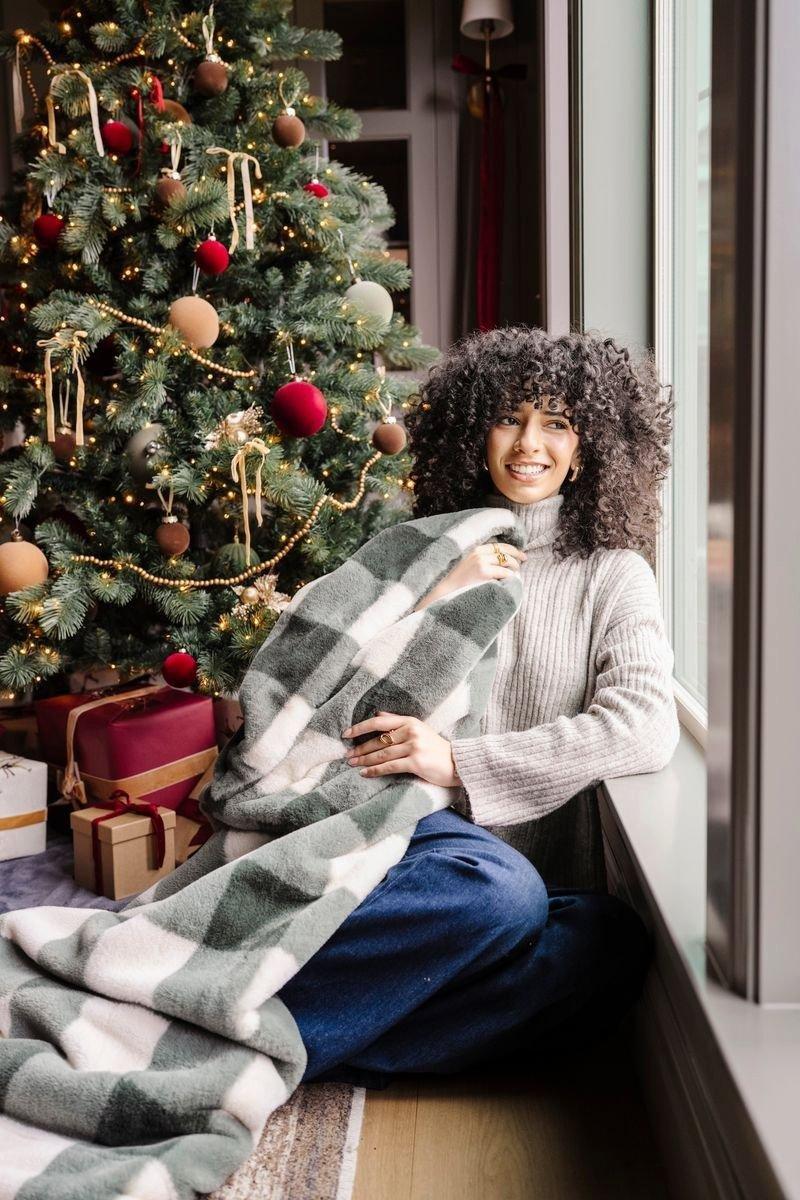 Holiday Printed Faux Fur Throw Blanket in Christmas Spice image number 2