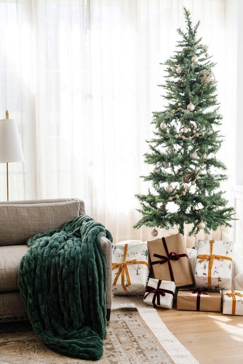 Double Ruched Faux Fur Throw Blanket in Forest image number 1