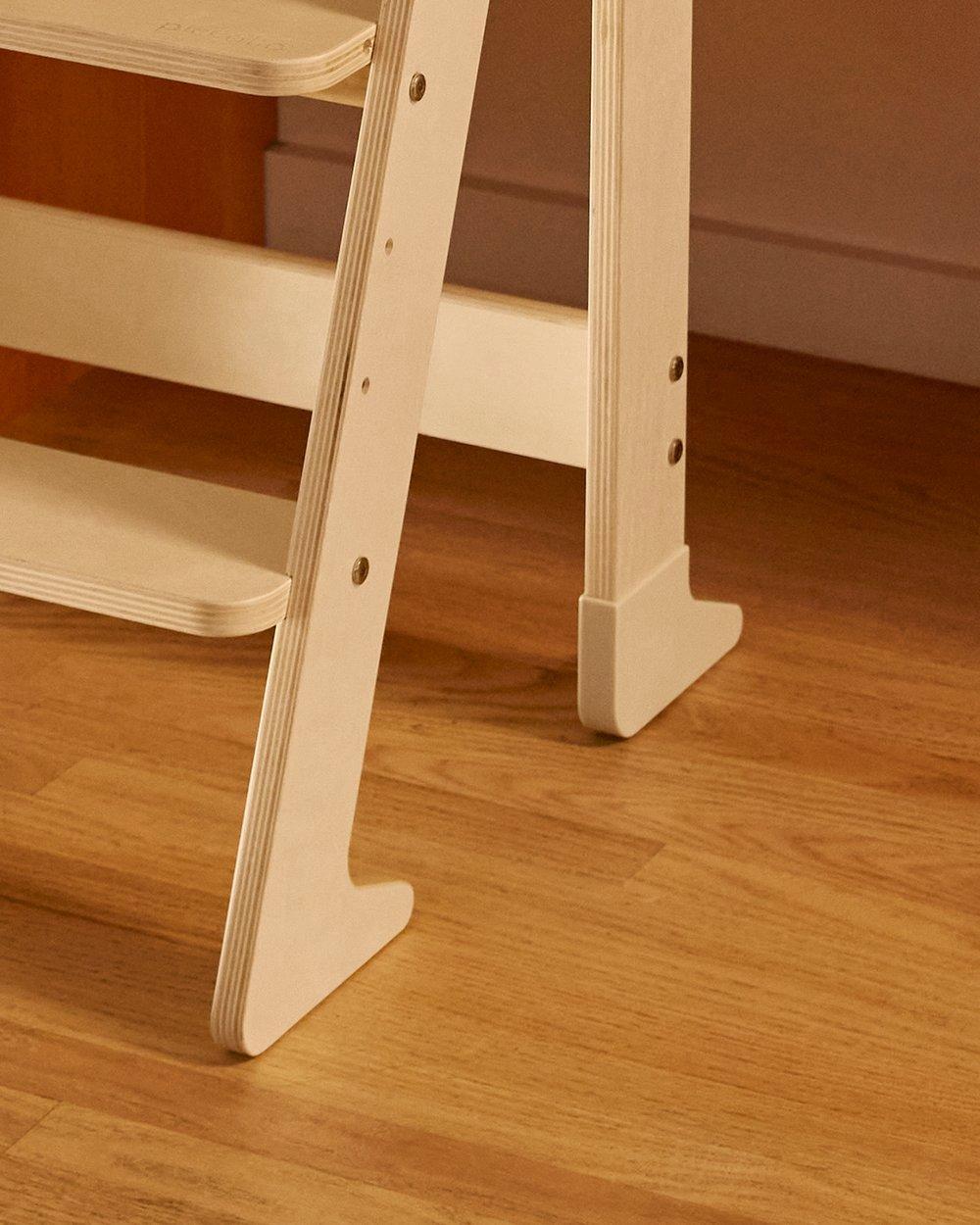 Foldable Helper Tower® Grip Slippers in Natural image number 1