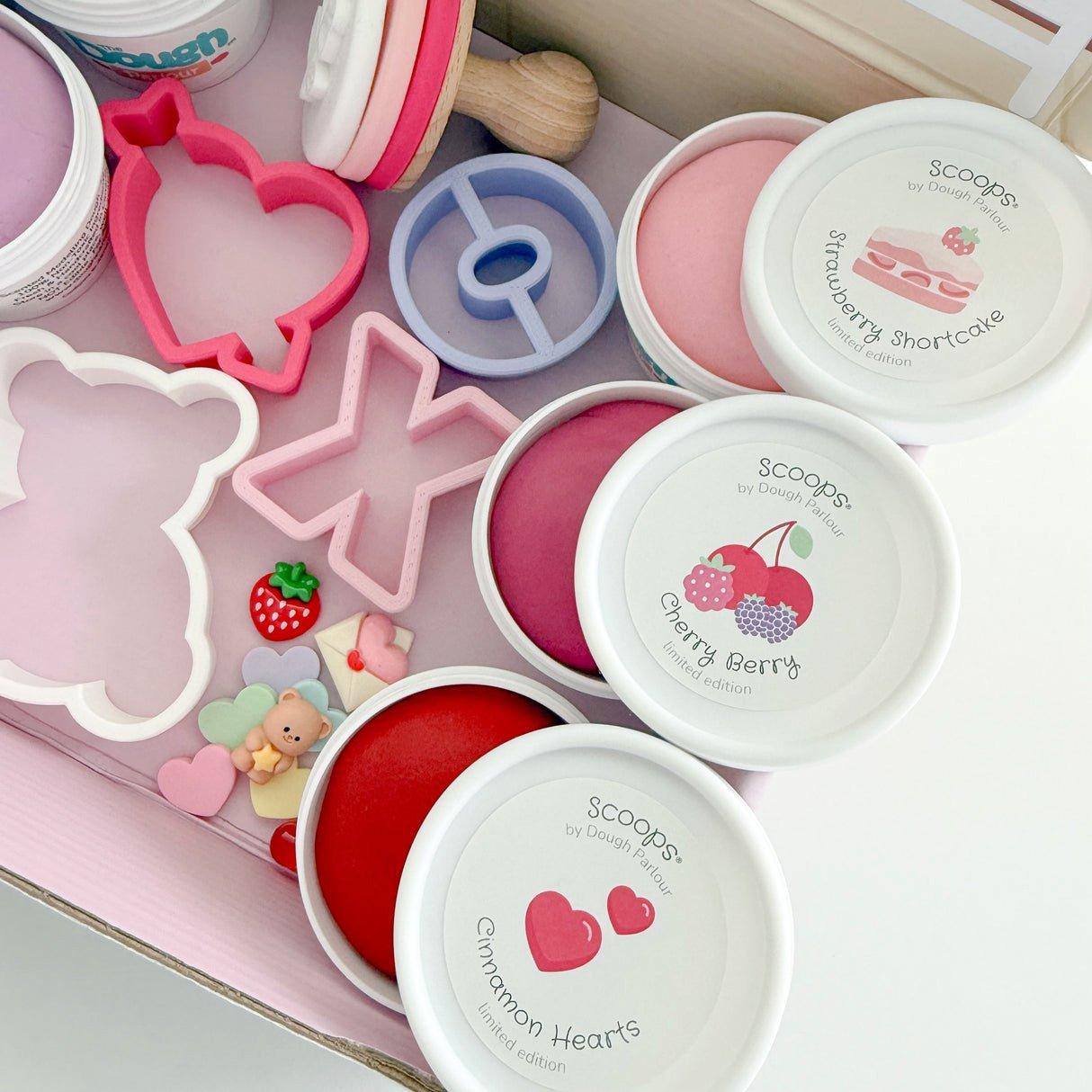 Beary Sweet Valentine Playbox image number 1