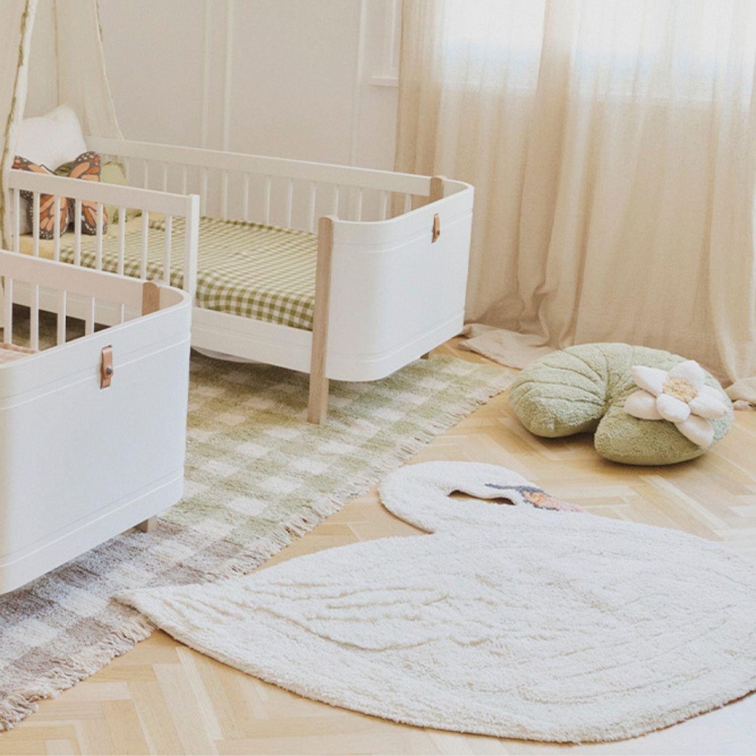 Washable Swan Rug image number 2