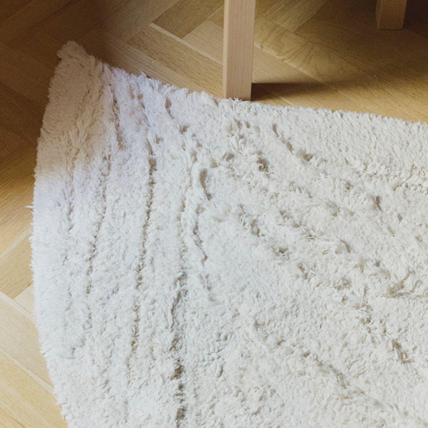 Washable Swan Rug image number 4