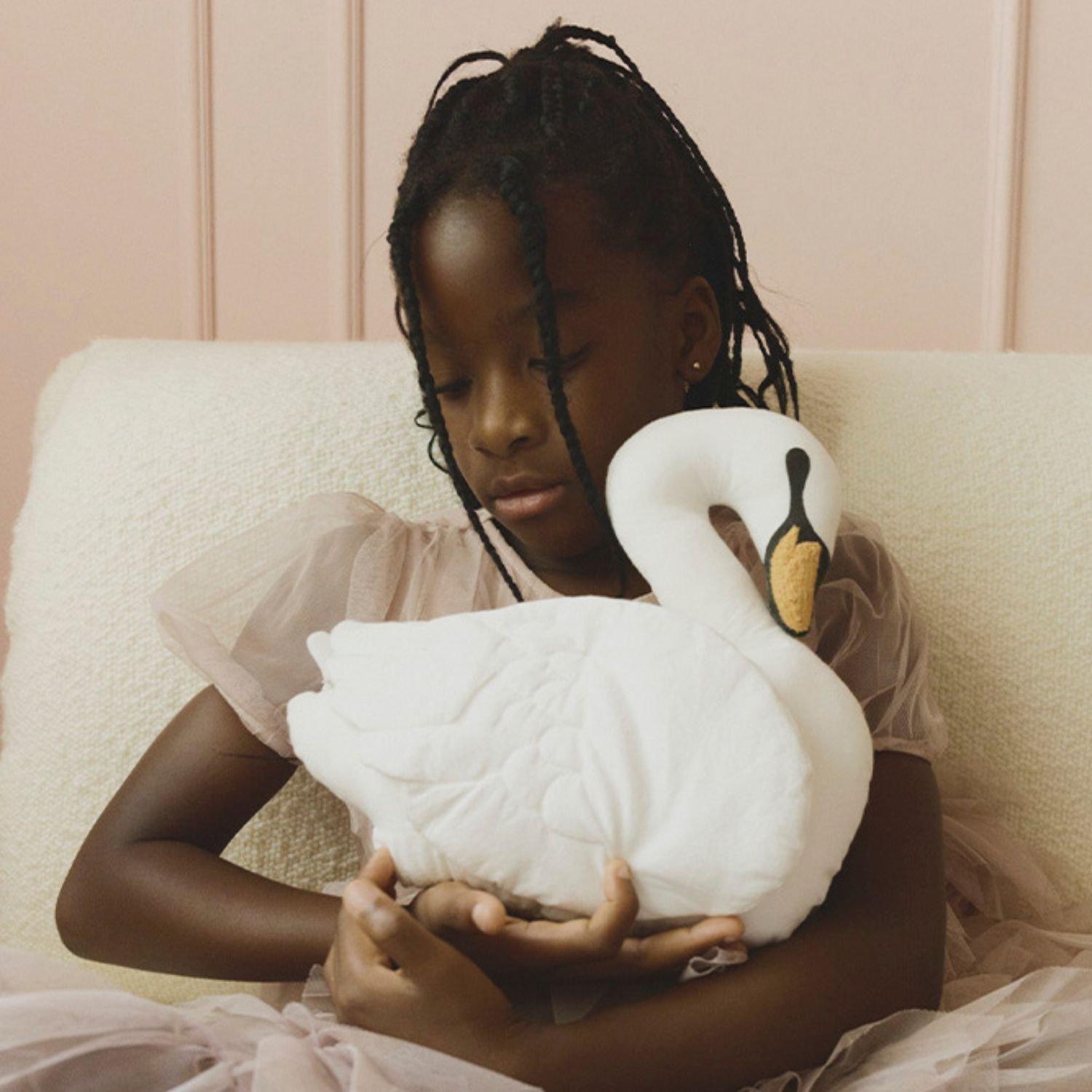 Cushion Swan&nbsp; image number 2