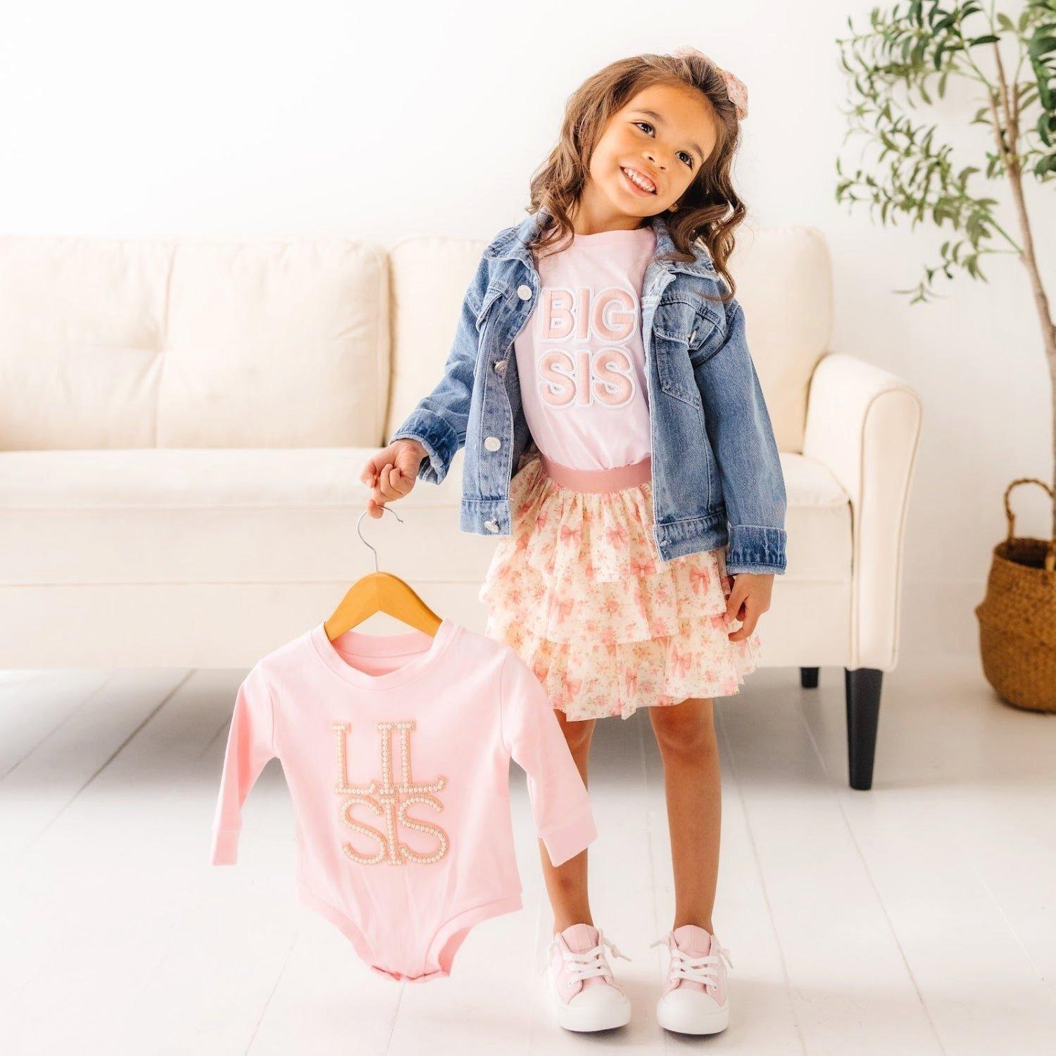 Big Sis Embroidered Patch Short Sleeve T-Shirt image number 1