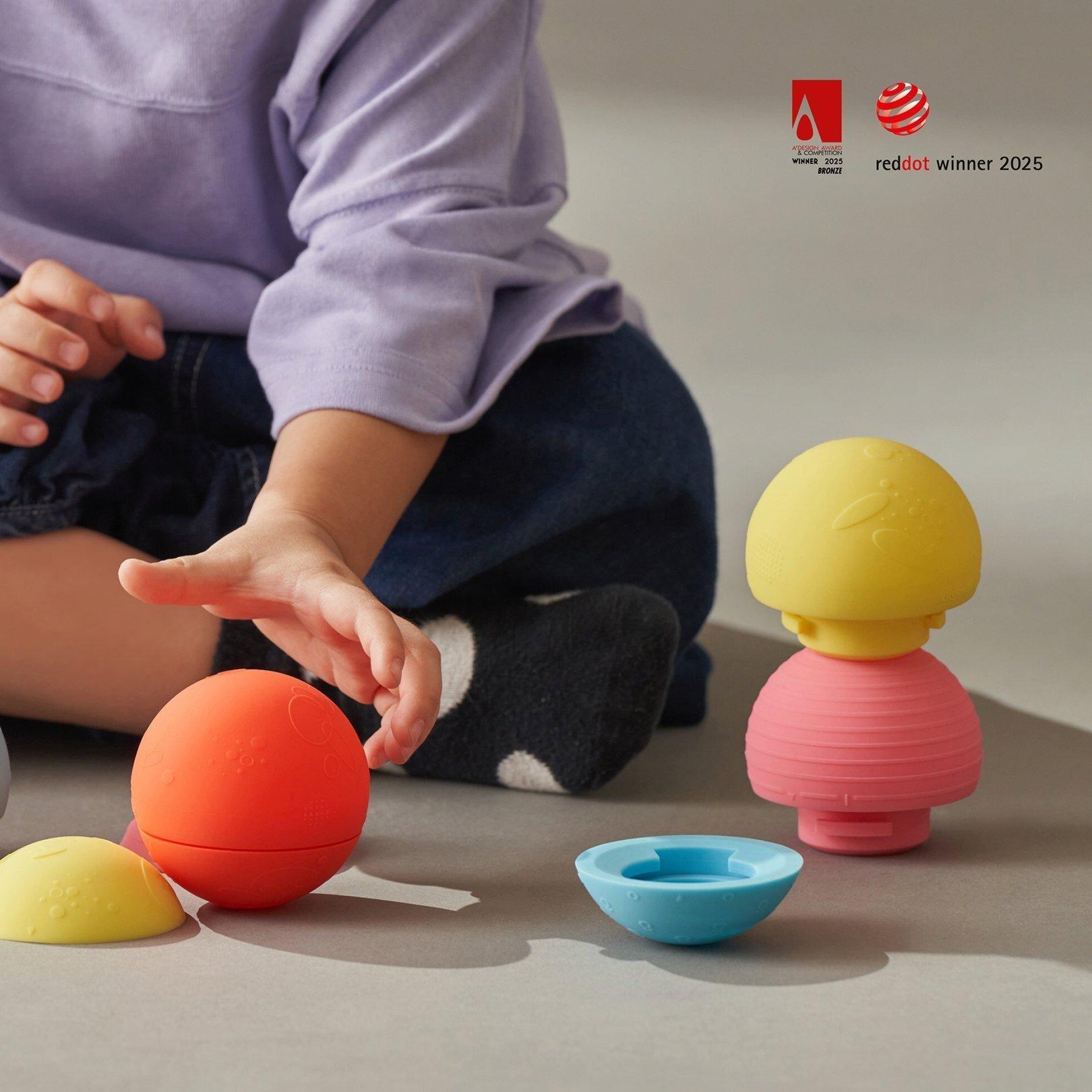 Sundae Kids 2-Ball Set | &ldquo;Honk Honk&rdquo; Bus Toy Box image number 1