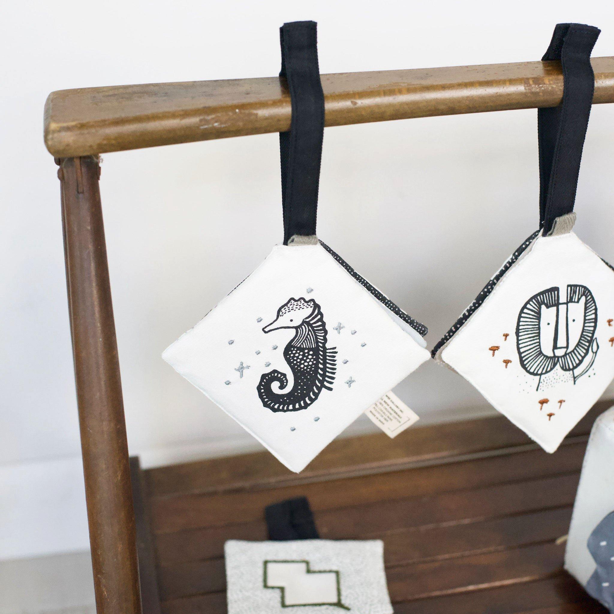 Crinkle Pages Stroller Toy - Ocean image number 4