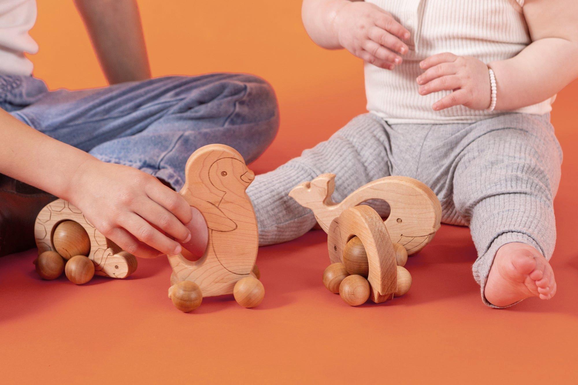 Easy Grasp Whale Push Toy image number 4