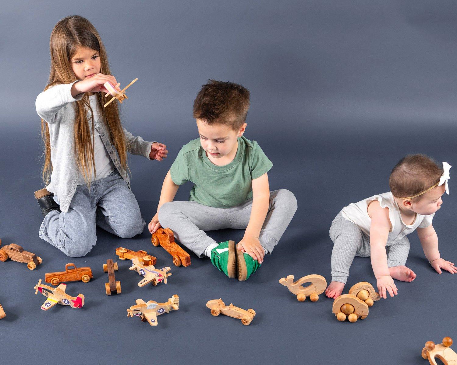 Airplane - Shark Teeth image number 4