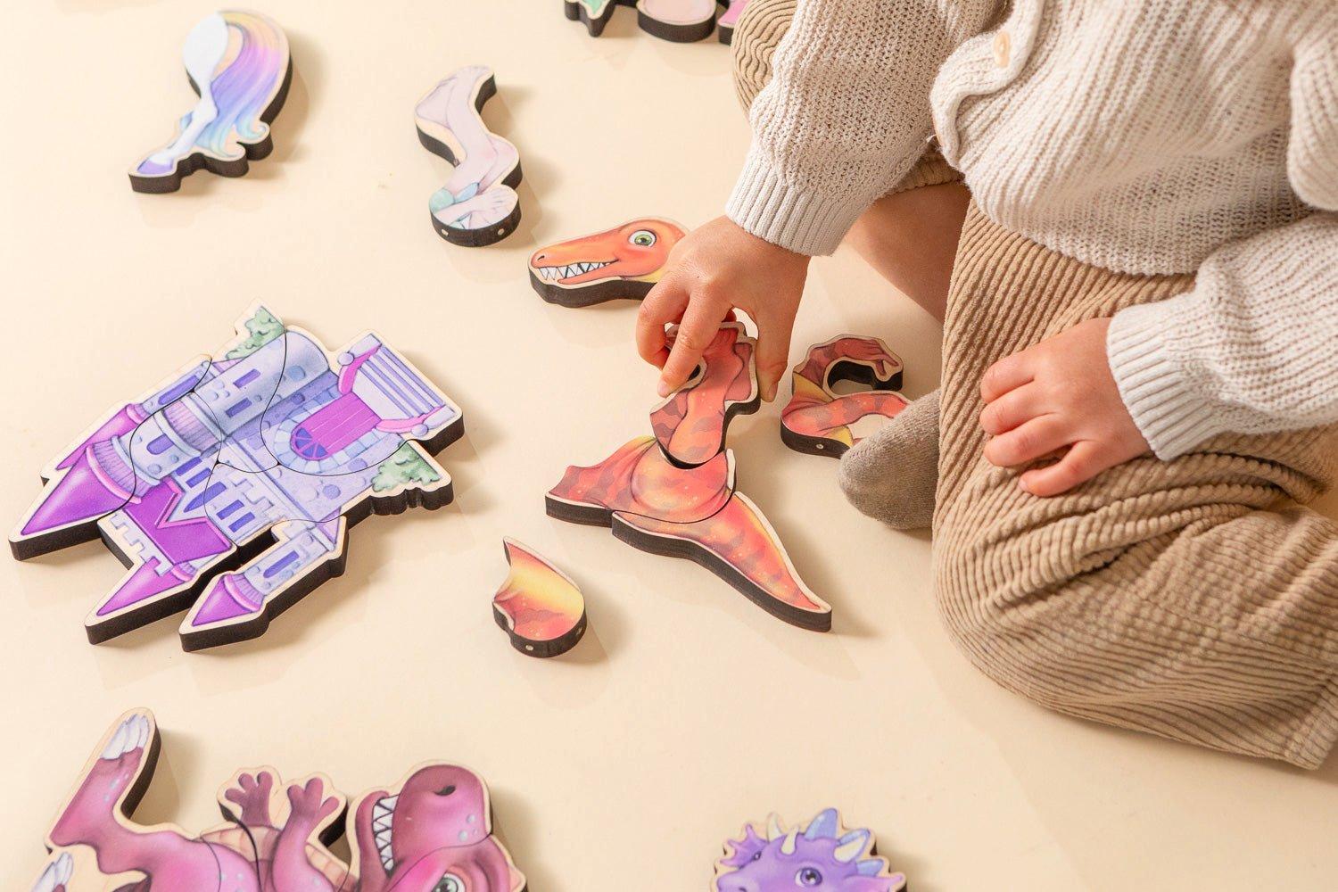 Dinosaur Magnetic Wooden Puzzle Set with Cotton Bag image number 4