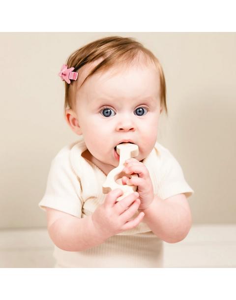 Soothing Giraffe Teether with Organic Cotton Bag
