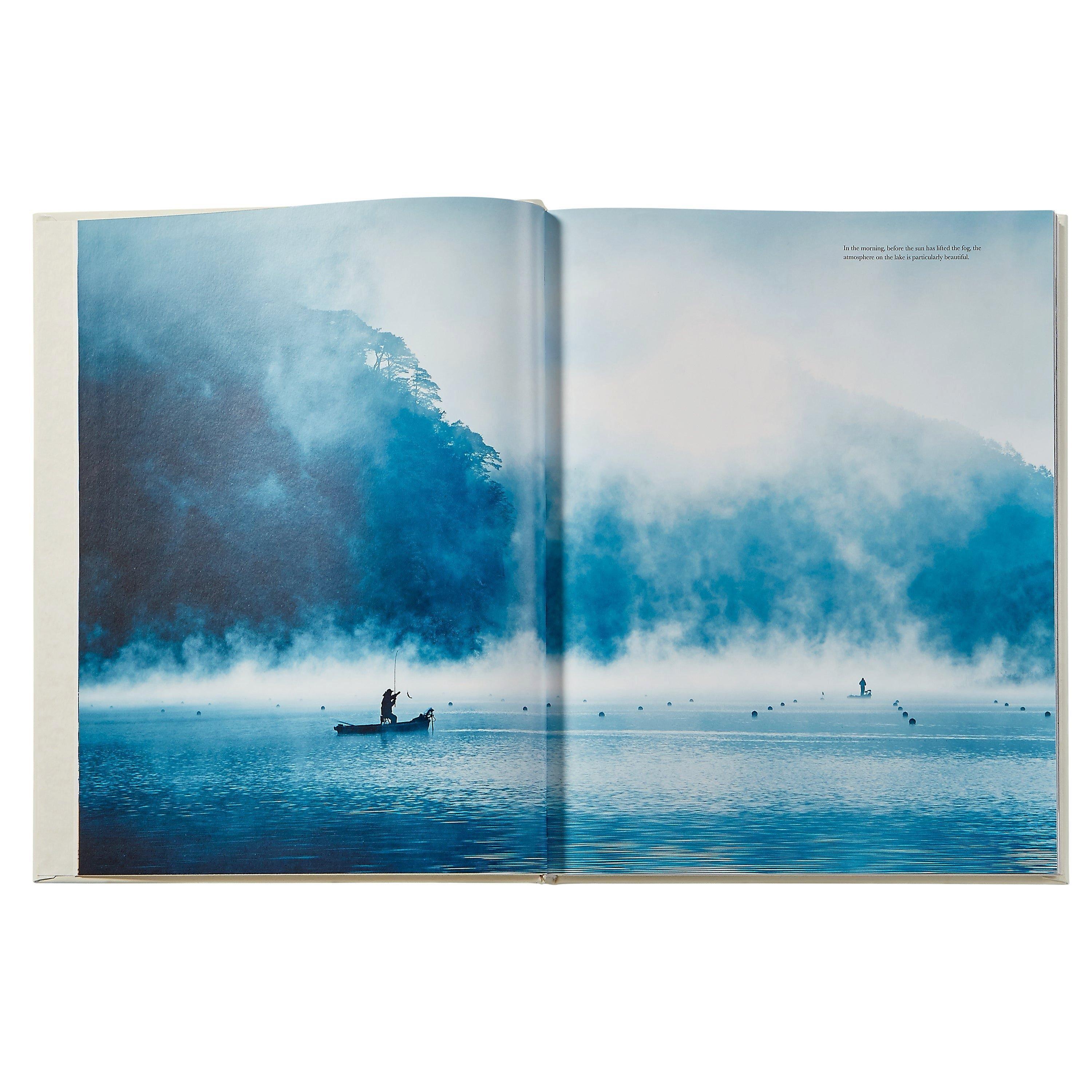 Fishing - The Ultimate Book Leather Bound Edition image number 2