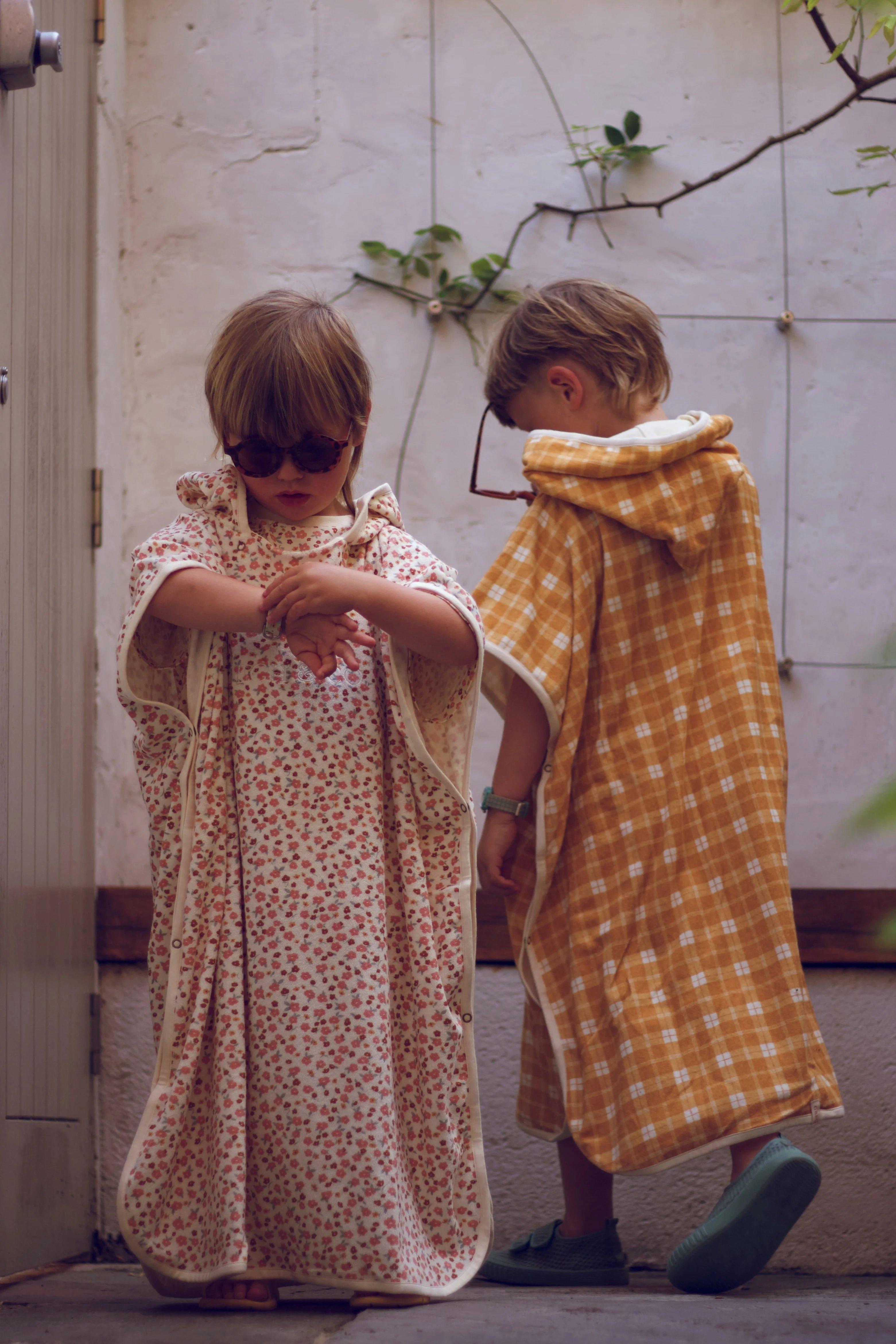 Bathing Towel Poncho | Organic Cotton - Buckwheat image number 3