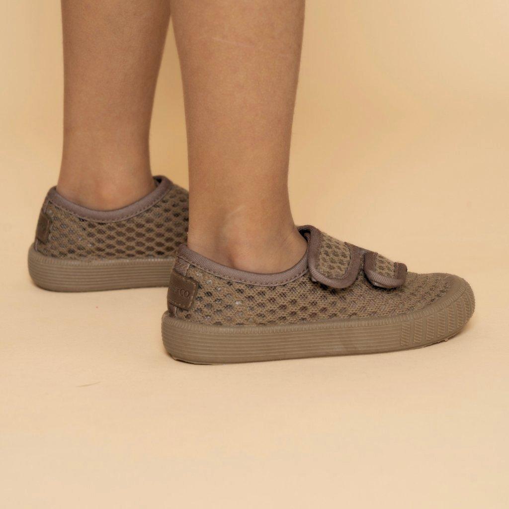 Play Shoes - Fog image number 3