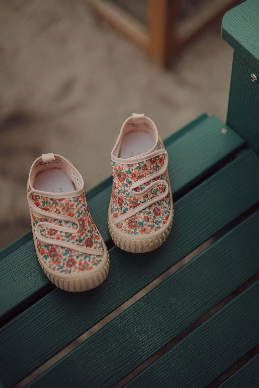 Play Shoes  - In Bloom image number 2