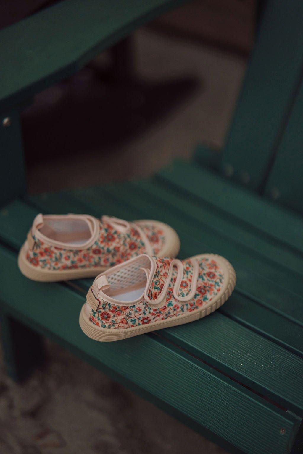 Play Shoes  - In Bloom image number 3