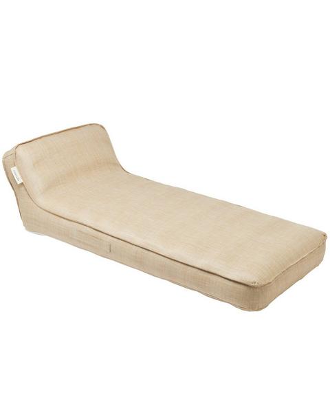 Luxe Lie-On Lounger: Tierra Rattan