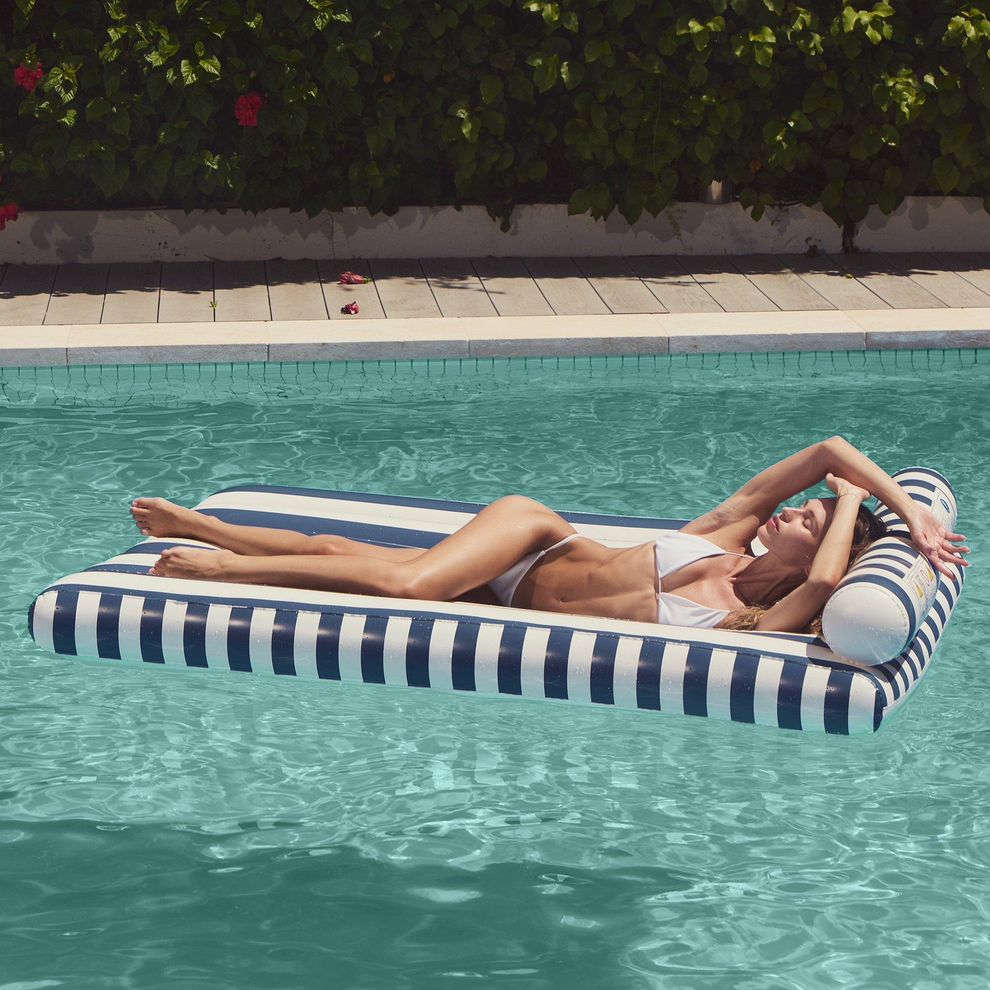 Luxe Lilo: Marine Stripe image number 2
