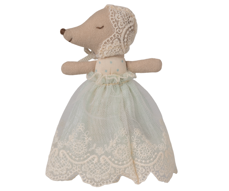 Baby mouse in gown - Mint image number 2