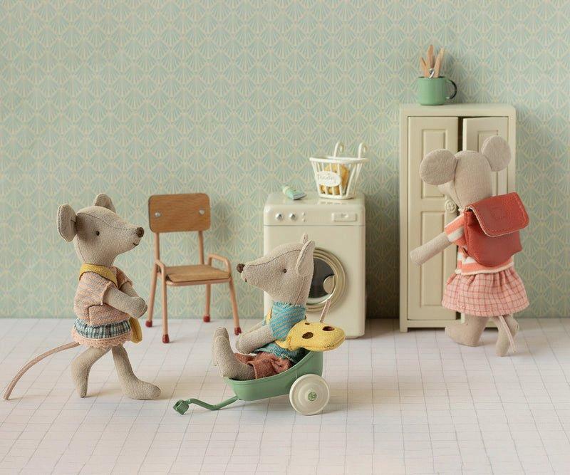 Tricycle mouse, Big sister - Coral image number 1