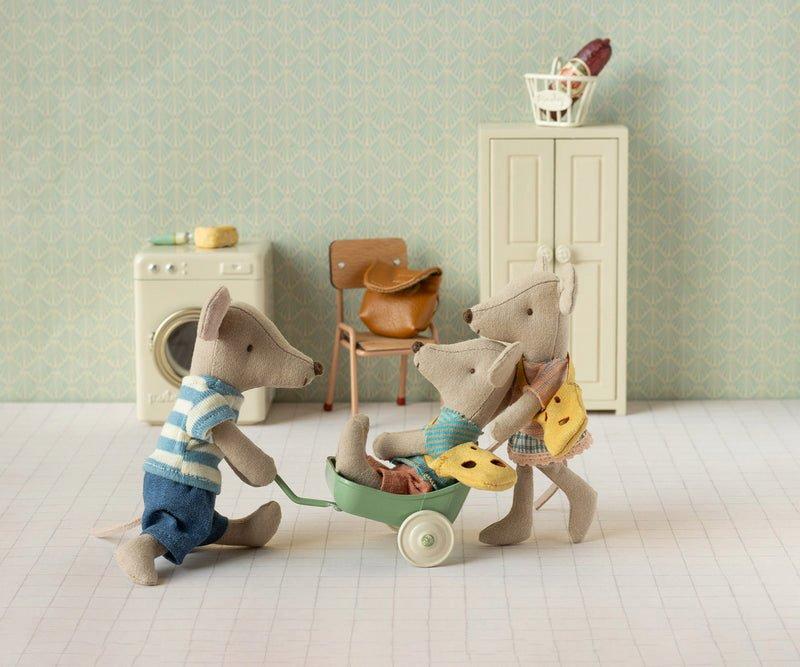 Tricycle mouse, Big brother - Brown image number 2