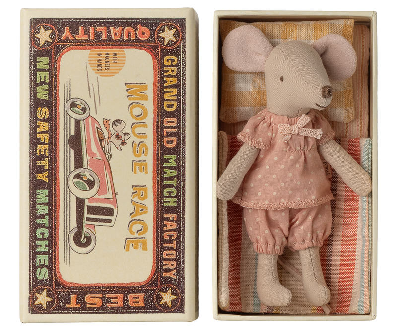 Big sister mouse in matchbox image number 0