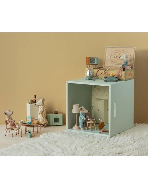 Grandma and grandpa mice in cigarbox