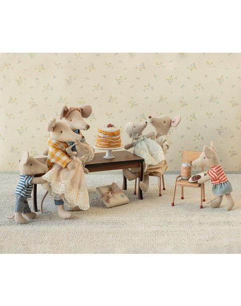 Baby mouse in gown - Powder