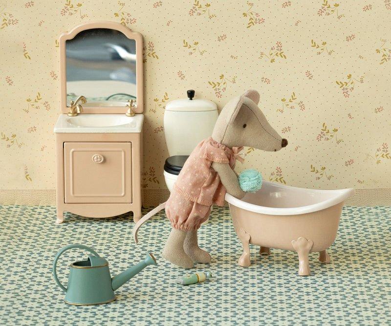Bathtub, Mouse - Rose image number 1