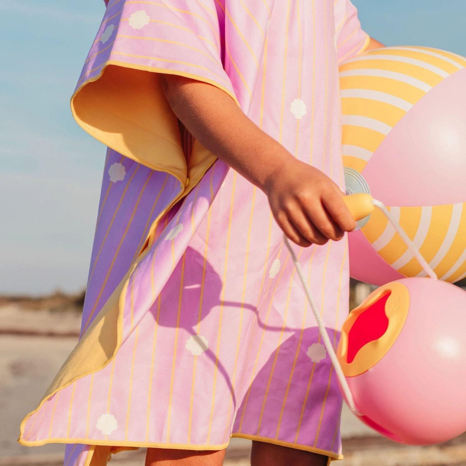 Beach Poncho Banana Pink &ndash; Quick-Drying Microfiber Kids Towel image number 4