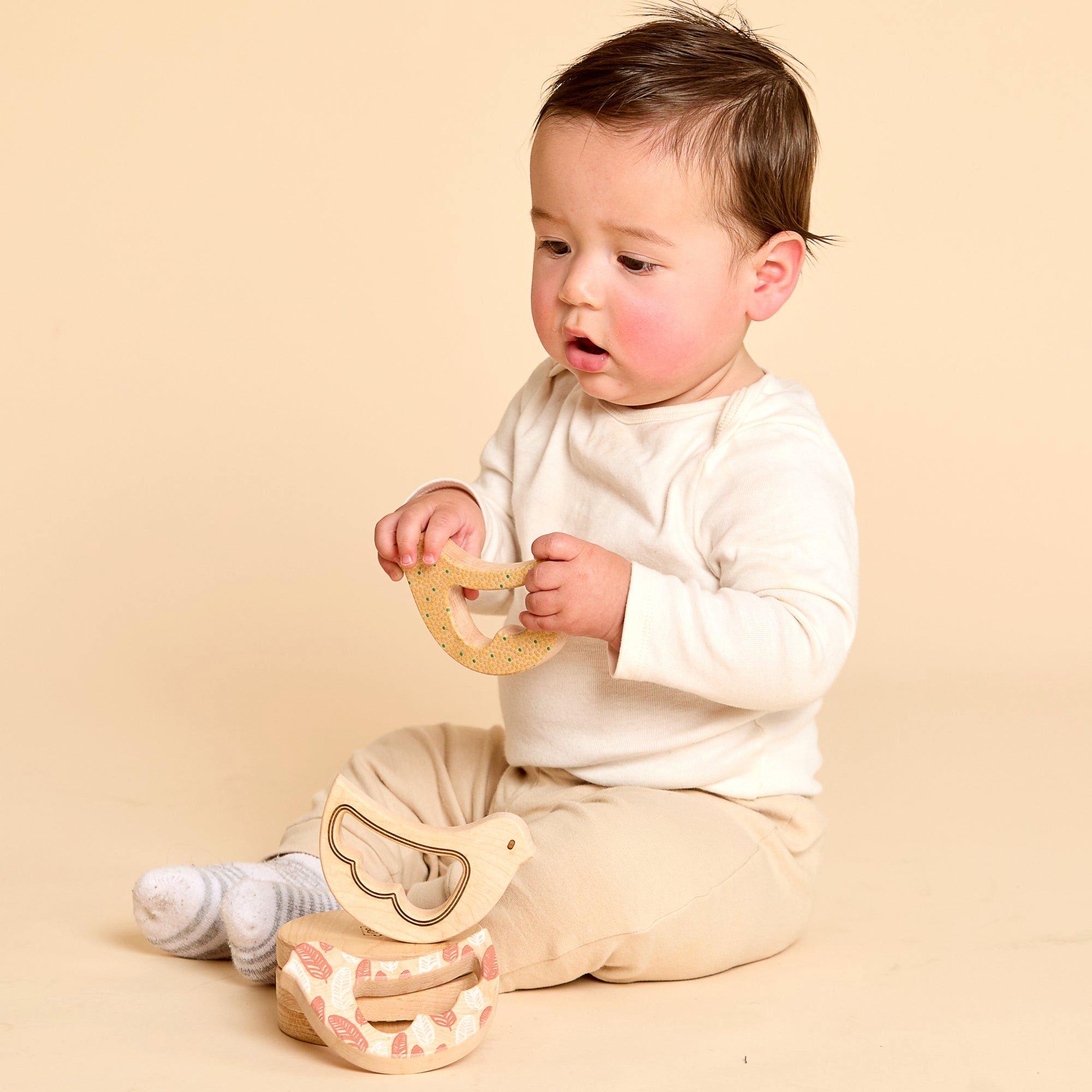 Solid Maple Wood Bird Rattle & Teether (Dots) image number 2