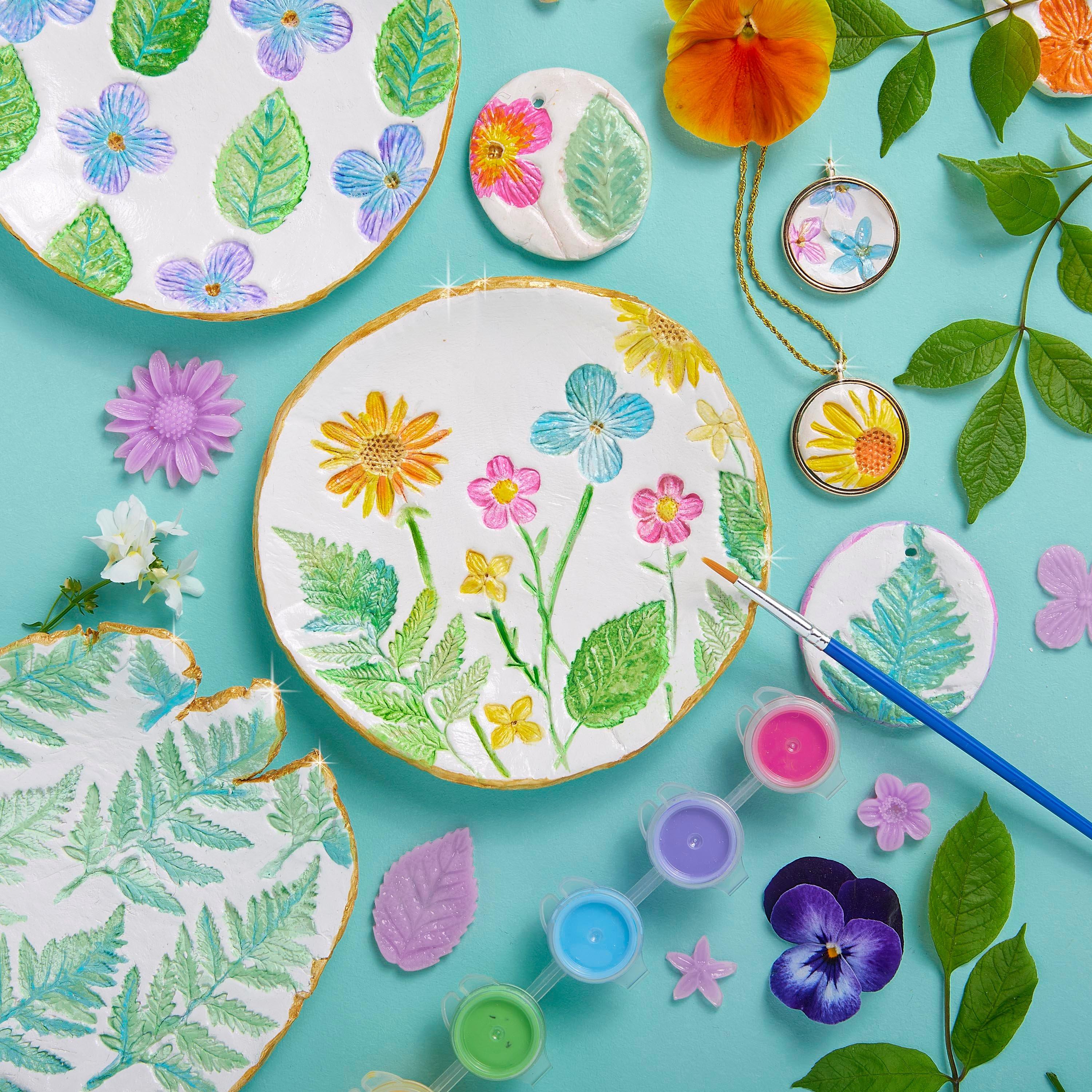 Wish*Craft Flower Power Pottery image number 1