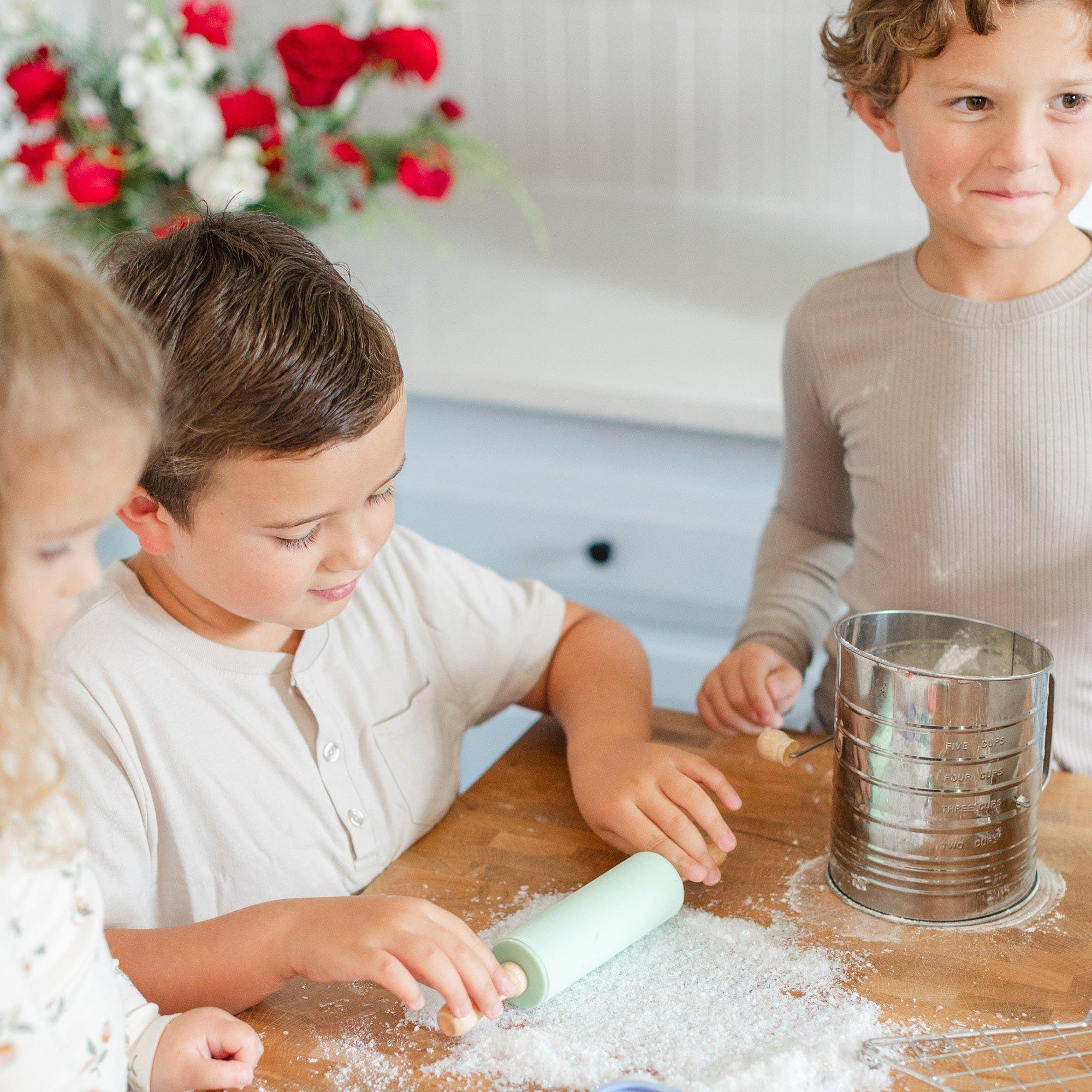 Baking Spirits Bright Christmas Baking Set image number 4