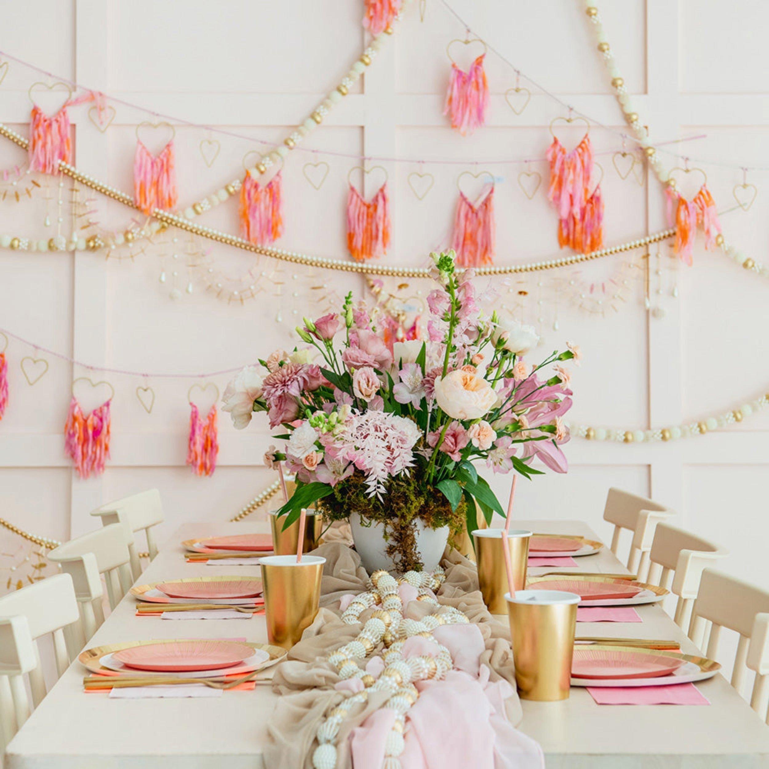 Chiffon Heart Garland image number 1