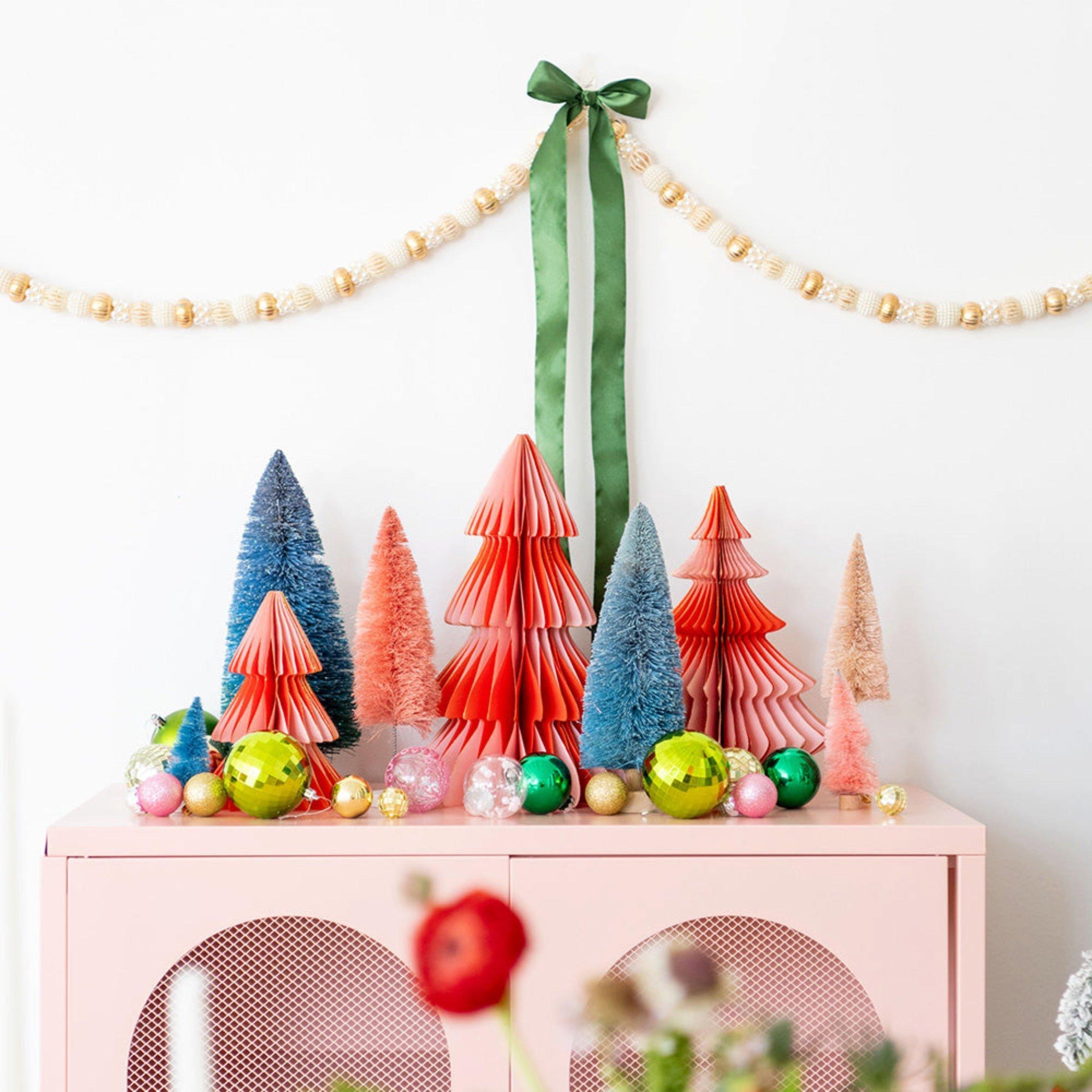 Pink and Red Honeycomb Christmas Tree Set image number 2