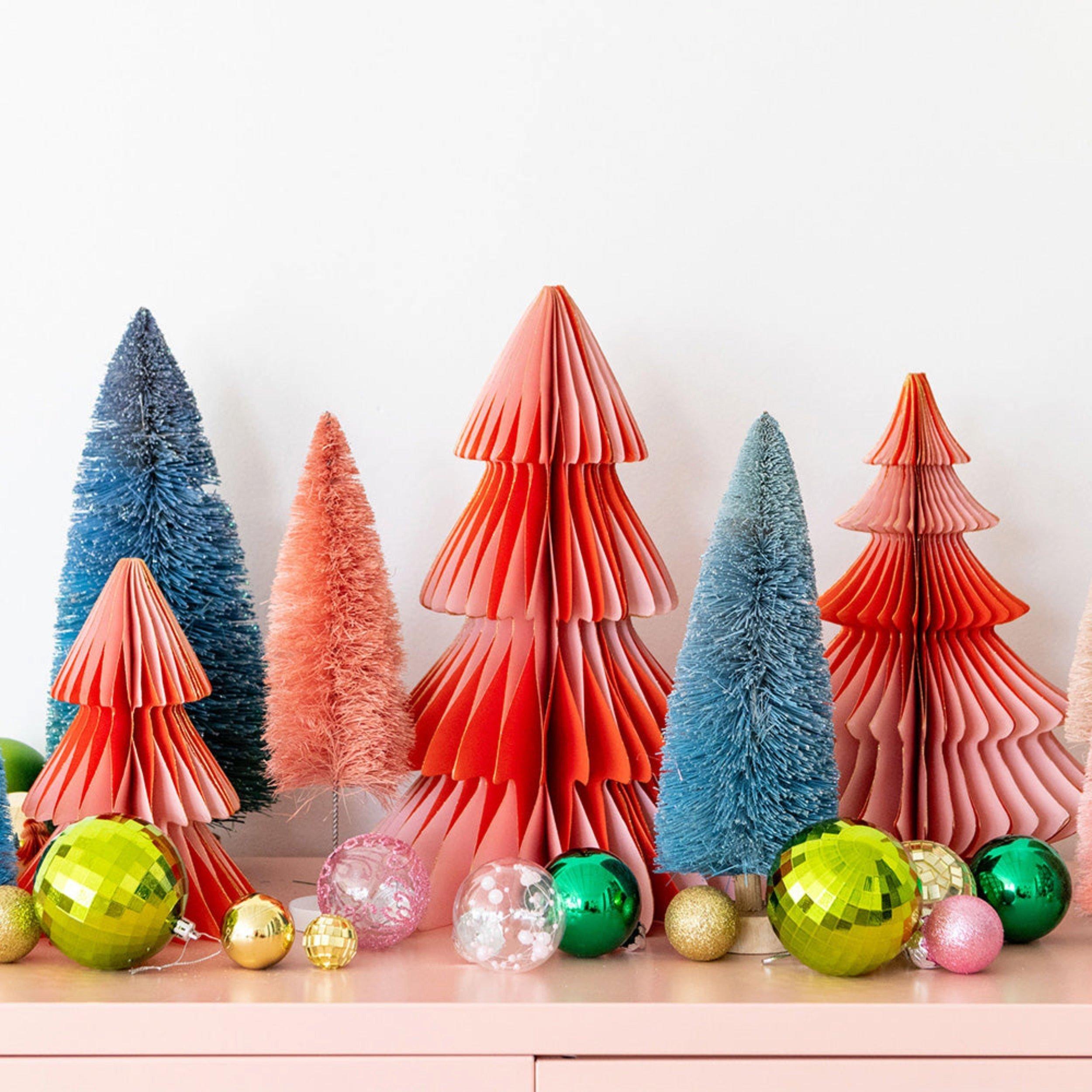Pink and Red Honeycomb Christmas Tree Set image number 1